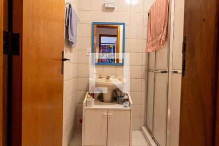 Casa de condomínio à venda com 168m², 4 quartos e 1 vagaBanheiro