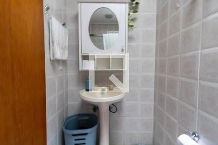 Casa de condomínio à venda com 168m², 4 quartos e 1 vagaBanheiro da Suíte