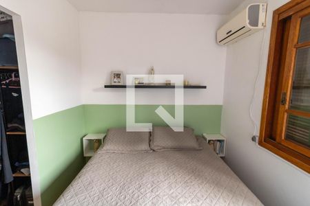 Casa de condomínio à venda com 168m², 4 quartos e 1 vagaSuíte