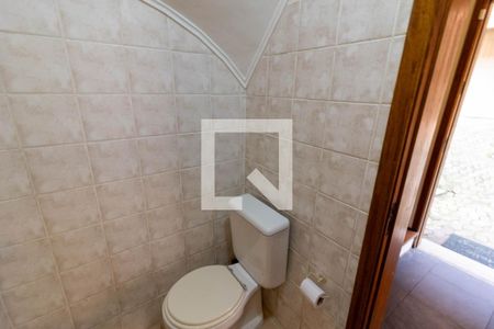 Casa de condomínio à venda com 168m², 4 quartos e 1 vagaLavabo