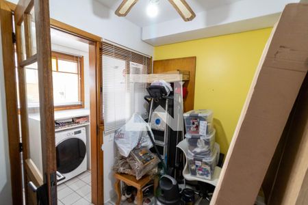 Casa de condomínio à venda com 168m², 4 quartos e 1 vagaQuarto de Serviço