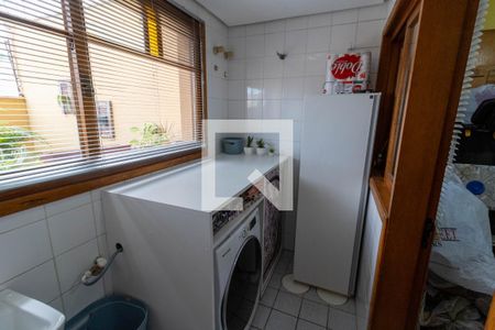 Casa de condomínio à venda com 168m², 4 quartos e 1 vagaÁrea de Serviço