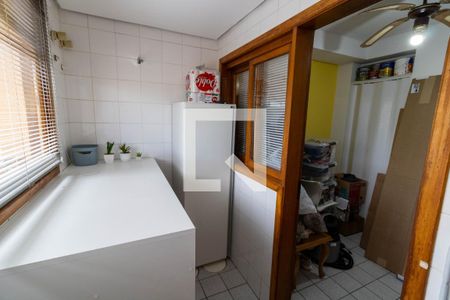 Casa de condomínio à venda com 168m², 4 quartos e 1 vagaÁrea de Serviço