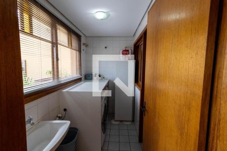 Casa de condomínio à venda com 168m², 4 quartos e 1 vagaÁrea de Serviço