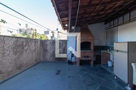 Casa à venda com 190m², 4 quartos e 3 vagasQuintal Fundos