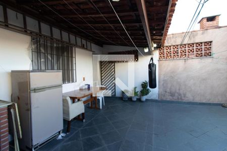 Casa à venda com 190m², 4 quartos e 3 vagasQuintal Fundos