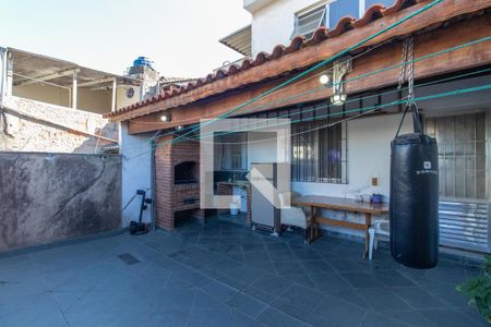 Casa à venda com 190m², 4 quartos e 3 vagasQuintal Fundos
