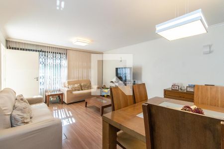 Sala de casa à venda com 4 quartos, 190m² em Vila Paiva, São Paulo