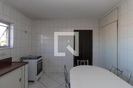 Casa à venda com 190m², 4 quartos e 3 vagasCozinha
