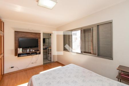 Casa à venda com 190m², 4 quartos e 3 vagasQuarto Suíte