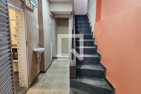 Casa para alugar com 100m², 2 quartos e 2 vagas Casa para alugar com 100m², 2 quartos e 2 vagasCorredor