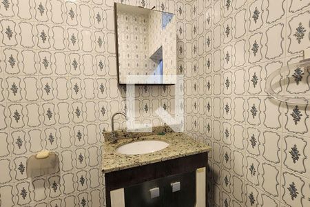 Casa para alugar com 100m², 2 quartos e 2 vagas Casa para alugar com 100m², 2 quartos e 2 vagasBanheiro