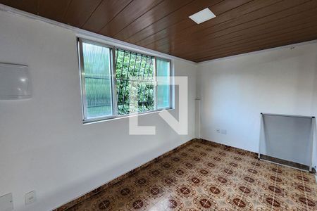 Casa para alugar com 100m², 2 quartos e 2 vagas Casa para alugar com 100m², 2 quartos e 2 vagasSuíte