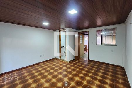 Casa para alugar com 100m², 2 quartos e 2 vagas Casa para alugar com 100m², 2 quartos e 2 vagasSuíte