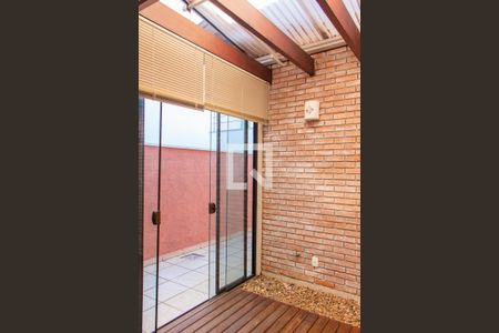 Casa de condomínio à venda com 380m², 3 quartos e 2 vagas Casa de condomínio à venda com 380m², 3 quartos e 2 vagasÁREA DE LUZ