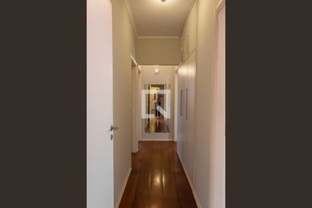 Casa de condomínio à venda com 380m², 3 quartos e 2 vagas Casa de condomínio à venda com 380m², 3 quartos e 2 vagasCORREDOR