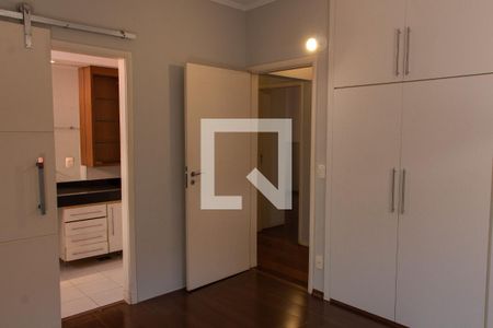 Casa de condomínio à venda com 380m², 3 quartos e 2 vagas Casa de condomínio à venda com 380m², 3 quartos e 2 vagasSUITE