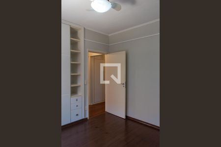 Casa de condomínio à venda com 380m², 3 quartos e 2 vagas Casa de condomínio à venda com 380m², 3 quartos e 2 vagasQUARTO 2