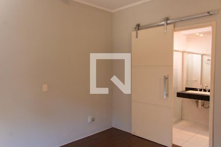 Casa de condomínio à venda com 380m², 3 quartos e 2 vagas Casa de condomínio à venda com 380m², 3 quartos e 2 vagasSUITE