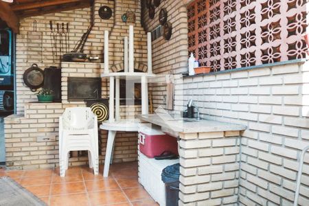 Casa à venda com 300m², 3 quartos e 8 vagasChurrasqueira