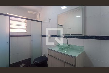 Casa à venda com 200m², 2 quartos e 3 vagasBanheiro