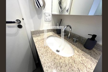 Apartamento para alugar com 67m², 2 quartos e 1 vaga Apartamento para alugar com 67m², 2 quartos e 1 vagaBanheiro da Suíte