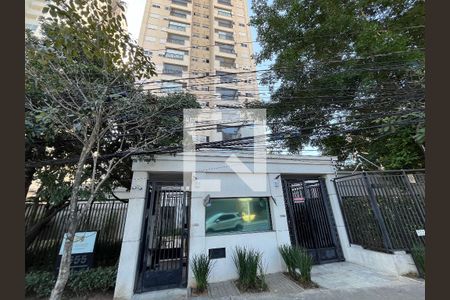 Apartamento para alugar com 67m², 2 quartos e 1 vaga Apartamento para alugar com 67m², 2 quartos e 1 vagaFachada