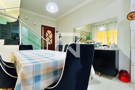 Casa à venda com 162m², 3 quartos e 2 vagas Casa à venda com 162m², 3 quartos e 2 vagasSala de Jantar