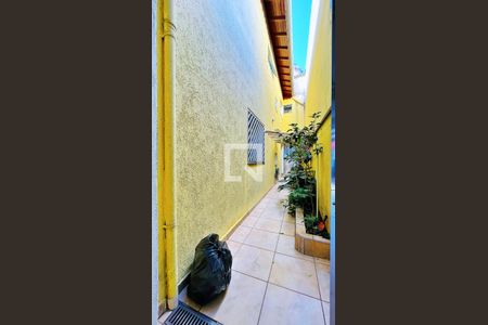 Casa à venda com 162m², 3 quartos e 2 vagas Casa à venda com 162m², 3 quartos e 2 vagasÁrea externa