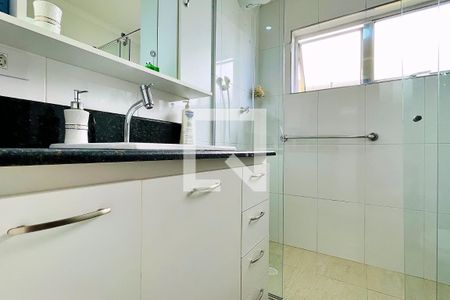 Casa à venda com 162m², 3 quartos e 2 vagas Casa à venda com 162m², 3 quartos e 2 vagasBanheiro