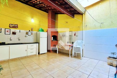 Casa à venda com 162m², 3 quartos e 2 vagas Casa à venda com 162m², 3 quartos e 2 vagasÁrea da Churrasqueira