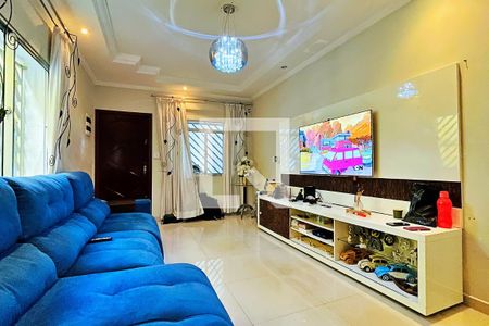 Casa à venda com 162m², 3 quartos e 2 vagas Casa à venda com 162m², 3 quartos e 2 vagasSala