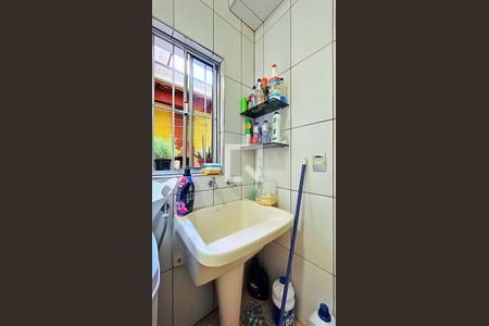 Casa à venda com 162m², 3 quartos e 2 vagas Casa à venda com 162m², 3 quartos e 2 vagasÁrea de Serviço