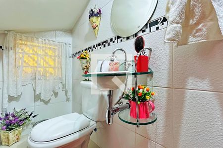 Casa à venda com 162m², 3 quartos e 2 vagas Casa à venda com 162m², 3 quartos e 2 vagasLavabo