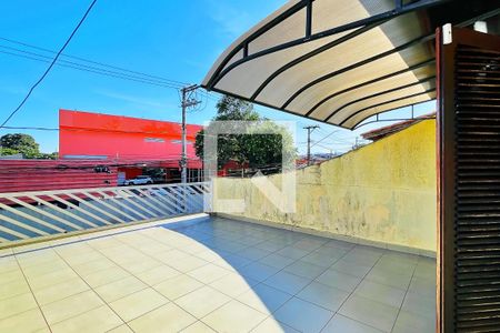 Casa à venda com 162m², 3 quartos e 2 vagas Casa à venda com 162m², 3 quartos e 2 vagasVaranda do Quarto 2