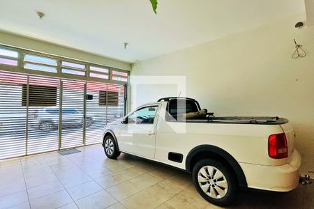 Casa à venda com 162m², 3 quartos e 2 vagas Casa à venda com 162m², 3 quartos e 2 vagasGaragem