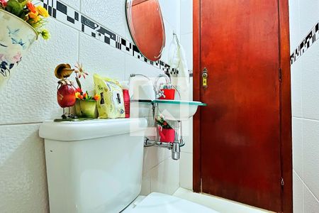 Casa à venda com 162m², 3 quartos e 2 vagas Casa à venda com 162m², 3 quartos e 2 vagasLavabo