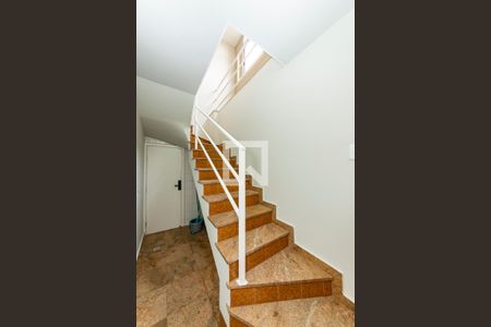 Apartamento à venda com 440m², 4 quartos e 3 vagasEscada 2