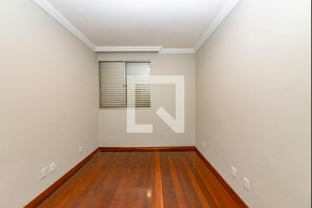 Apartamento à venda com 440m², 4 quartos e 3 vagasQuarto 2