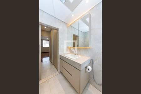 Apartamento à venda com 440m², 4 quartos e 3 vagasBanheiro da Suíte