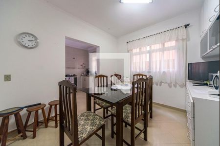 Casa à venda com 125m², 3 quartos e 2 vagas Casa à venda com 125m², 3 quartos e 2 vagasCopa