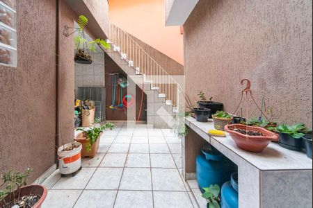 Casa à venda com 125m², 3 quartos e 2 vagas Casa à venda com 125m², 3 quartos e 2 vagasQuintal Fundos