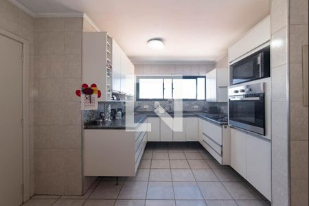 Apartamento à venda com 150m², 3 quartos e 2 vagas Apartamento à venda com 150m², 3 quartos e 2 vagasCozinha