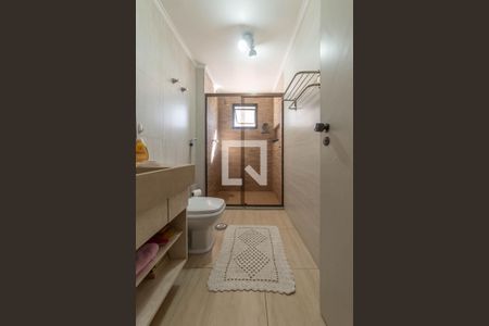 Apartamento à venda com 150m², 3 quartos e 2 vagas Apartamento à venda com 150m², 3 quartos e 2 vagasBanheiro da Suíte 1