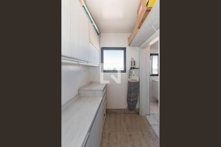 Apartamento à venda com 150m², 3 quartos e 2 vagas Apartamento à venda com 150m², 3 quartos e 2 vagasQuarto de Serviço