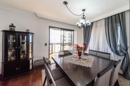 Apartamento à venda com 150m², 3 quartos e 2 vagas Apartamento à venda com 150m², 3 quartos e 2 vagasSala