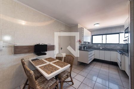 Apartamento à venda com 150m², 3 quartos e 2 vagas Apartamento à venda com 150m², 3 quartos e 2 vagasCozinha