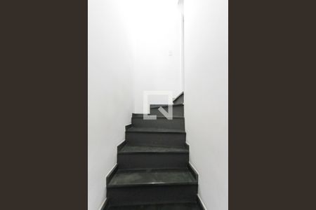 Casa de condomínio à venda com 113m², 3 quartos e 2 vagas Casa de condomínio à venda com 113m², 3 quartos e 2 vagasEscada