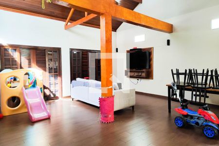Casa à venda com 350m², 3 quartos e 3 vagas Casa à venda com 350m², 3 quartos e 3 vagasSala 2