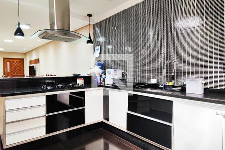 Casa à venda com 350m², 3 quartos e 3 vagas Casa à venda com 350m², 3 quartos e 3 vagasCozinha